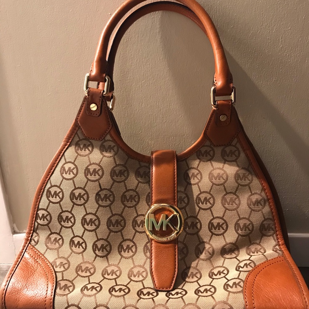 Michael Kors pocketbook